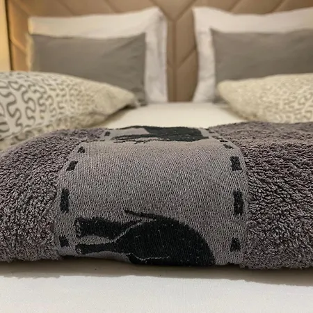 Akacfa Boutique Lägenhet *