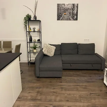 Akacfa Boutique Lägenhet *