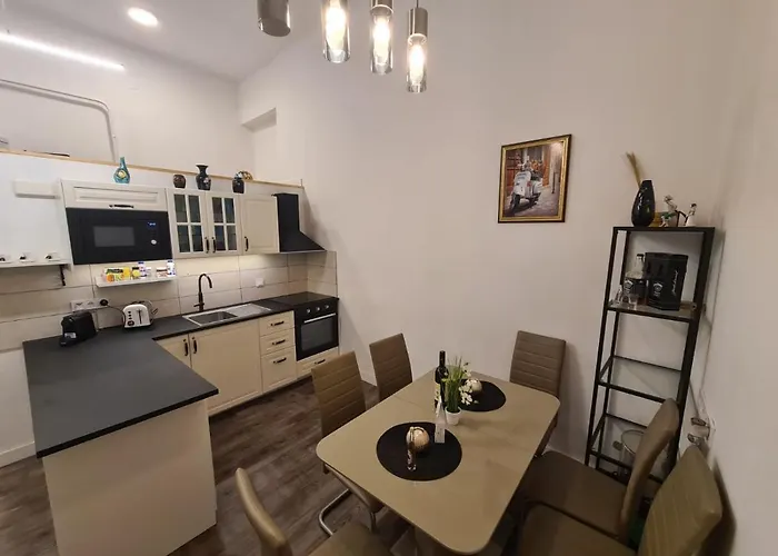 شقة Akacfa Boutique *