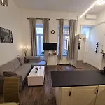 Akacfa Boutique